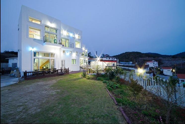 Sunmoon Pension Yeosu Exterior photo